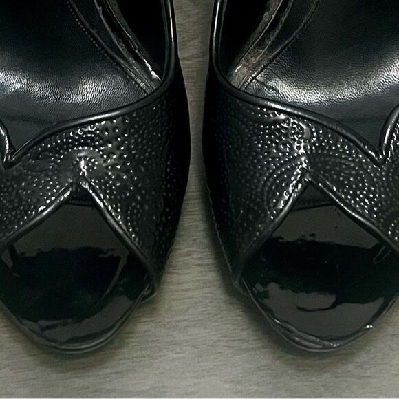 Alexander McQueen Leather Peep Toe Stiletto Heels Sz 8 Black Paisley Luxury Edgy - Picture 16 of 16
